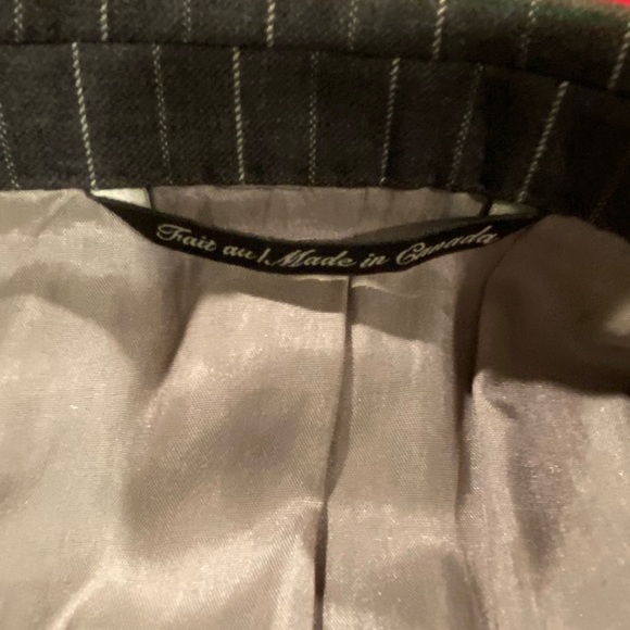 Stonehouse grey pinstripe 3 button suit - Picture 4 of 16